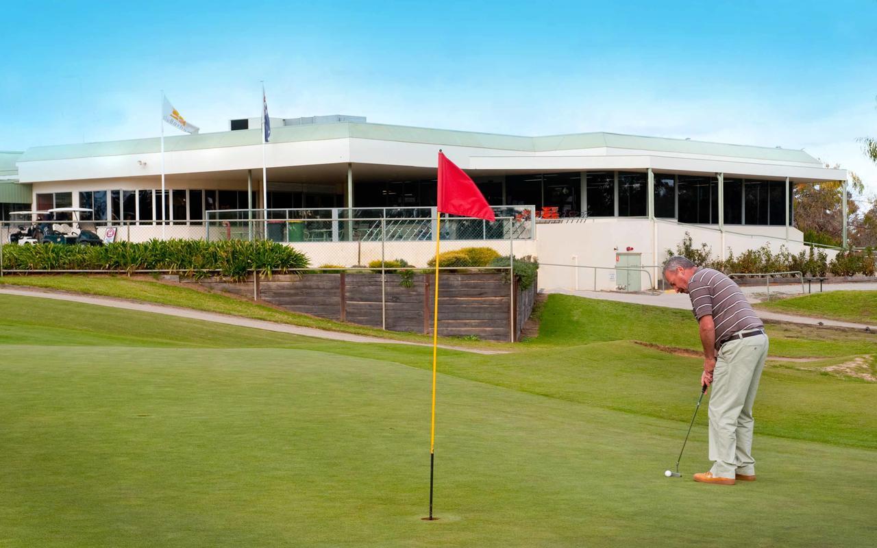 Comfort Suites Clubarham Golf Resort Exterior photo